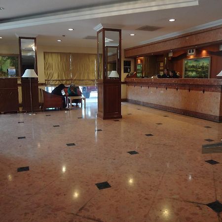 Holiday Villa Hotel City Centre Phnom Penh Exterior foto