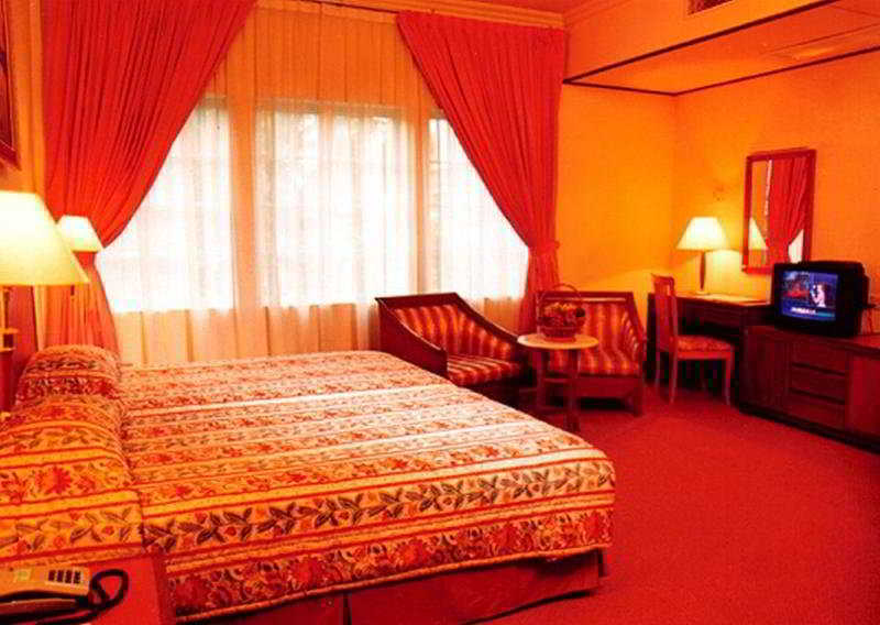 Holiday Villa Hotel City Centre Phnom Penh Habitación foto